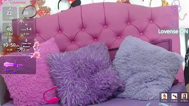AlexaFontana online show from 05-07-26, 03:56