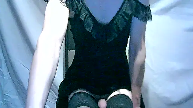 -your-bitch online show from 12-21-24, 04:46