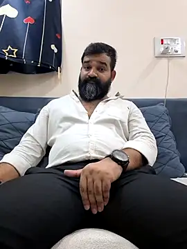 Snapshot of Fun_Guuy chatting on 04-18-26, 03:54 Fun Guuy online show from 04-18-26, 03:54