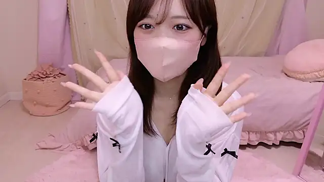 Snapshot of HANApipi chatting on 04-10-26, 03:45 HANApipi online show from 04-10-26, 03:45