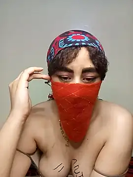 Snapshot of Lalou chatting on 12-22-24, 01:22 Lalou online show from 12-22-24, 01:22