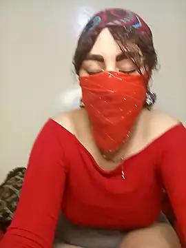 Snapshot of Lalou chatting on 12-25-24, 05:26 Lalou online show from 12-25-24, 05:26