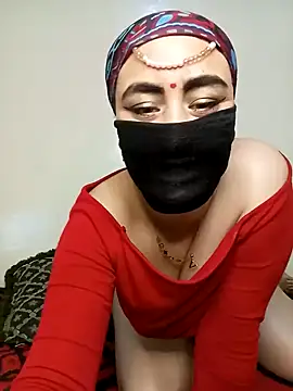 Snapshot of Lalou chatting on 01-12-25, 07:42 Lalou online show from 01-12-25, 07:42