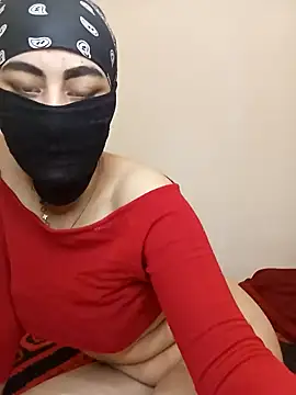 Snapshot of Lalou chatting on 02-02-25, 10:02 Lalou online show from 02-02-25, 10:02