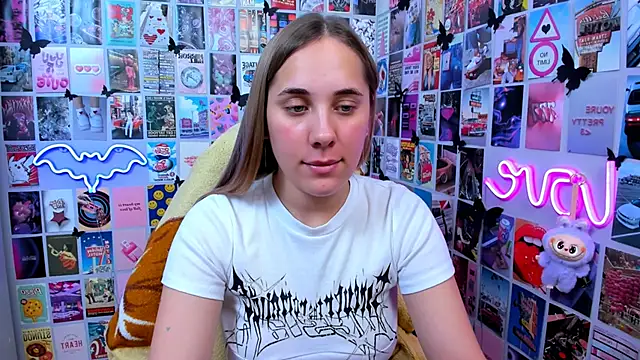 MiaMilas online show from 10-22-25, 12:16