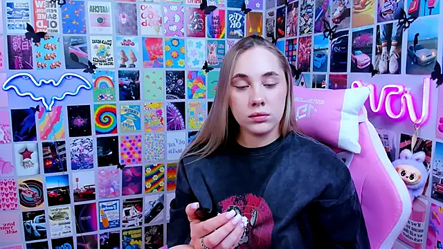 MiaMilas online show from 03-17-26, 02:53