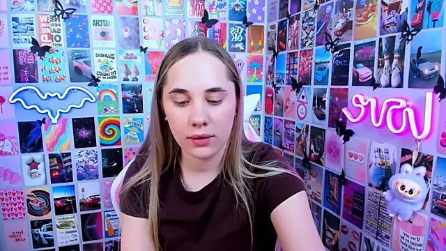 MiaMilas online show from 04-01-26, 01:01