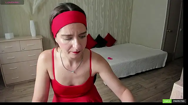 Snapshot of helentasty chatting on 06-13-26, 08:45 helentasty online show from 06-13-26, 08:45