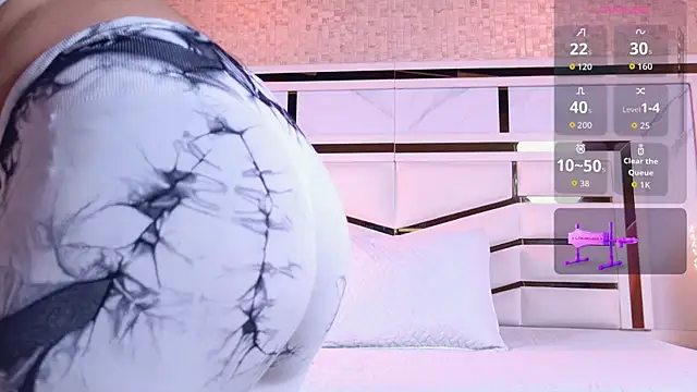 Snapshot of sophie_1 chatting on 10-26-25, 03:12 sophie 1 online show from 10-26-25, 03:12