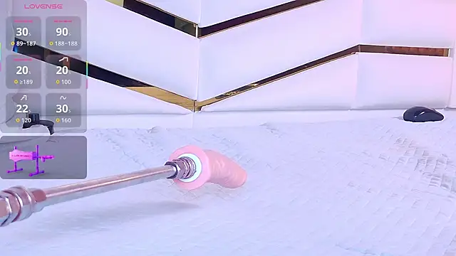 Snapshot of sophie_1 chatting on 10-31-25, 09:43 sophie 1 online show from 10-31-25, 09:43