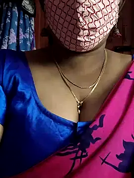 Snapshot of mallu-sumi chatting on 09-30-25, 03:55 mallu-sumi online show from 09-30-25, 03:55