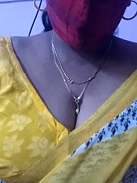 Snapshot of mallu-sumi chatting on 10-25-25, 05:48 mallu-sumi online show from 10-25-25, 05:48