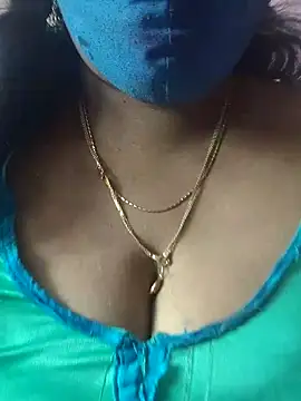 Snapshot of mallu-sumi chatting on 10-31-25, 02:56 mallu-sumi online show from 10-31-25, 02:56