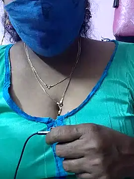 Snapshot of mallu-sumi chatting on 11-02-25, 10:23 mallu-sumi online show from 11-02-25, 10:23