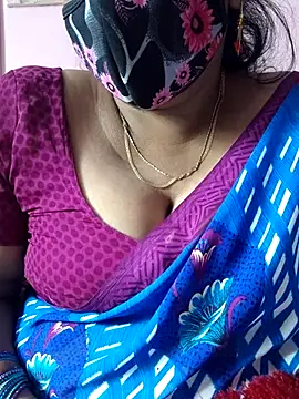 Snapshot of mallu-sumi chatting on 11-06-25, 05:52 mallu-sumi online show from 11-06-25, 05:52