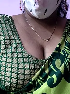 Snapshot of mallu-sumi chatting on 11-17-25, 03:34 mallu-sumi online show from 11-17-25, 03:34