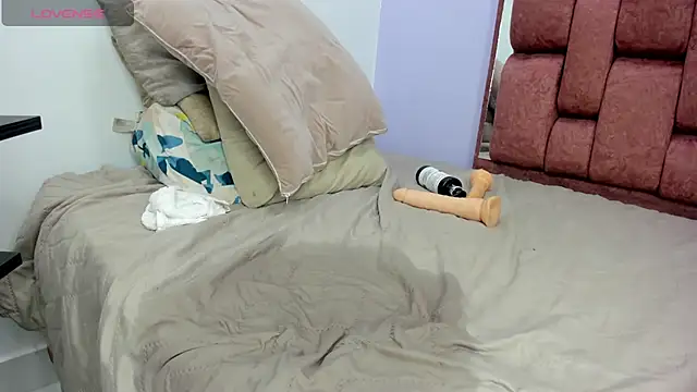 kristakinnky online show from 03-04-25, 05:03