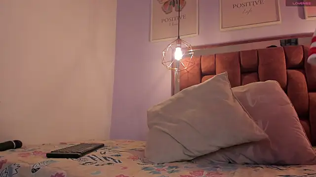 kristakinnky online show from 10-03-25, 01:41