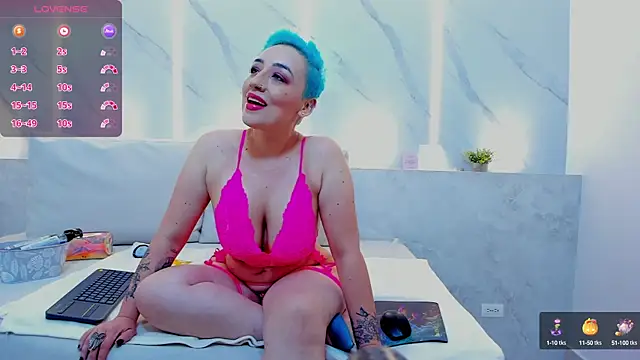 mia becke online show from 01-31-25, 12:07