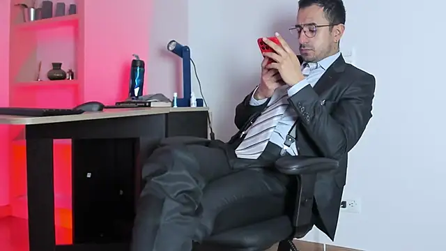 Snapshot of pablo-rincon95 chatting on 02-13-25, 02:42 pablo-rincon95 online show from 02-13-25, 02:42