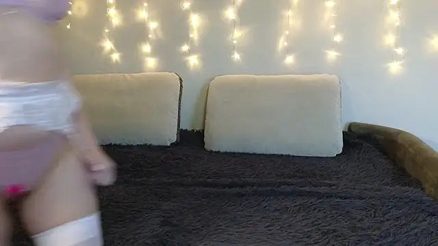 Snapshot of Tutti_Frutt1s chatting on 02-01-26, 05:39 Tutti Frutt1s online show from 02-01-26, 05:39