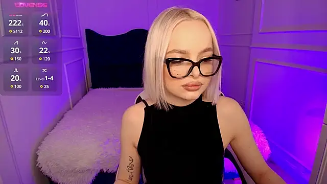 horny blondiee online show from 12-15-24, 08:08