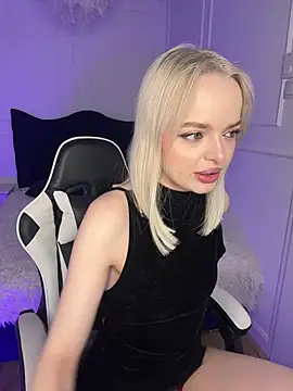 horny blondiee online show from 03-22-25, 08:29