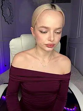 horny blondiee online show from 01-17-26, 05:38