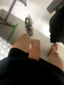 Snapshot of wknows2 chatting on 11-04-25, 07:24 wknows2 online show from 11-04-25, 07:24