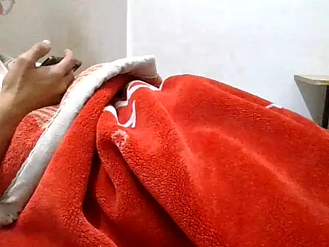 Snapshot of wknows2 chatting on 12-05-25, 06:04 wknows2 online show from 12-05-25, 06:04