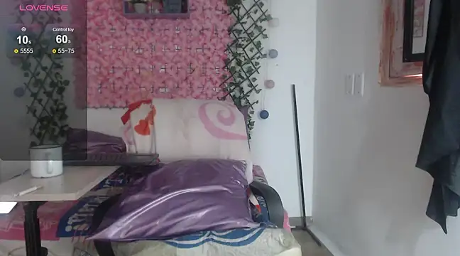MEGANNIXX online show from 01-01-25, 05:00