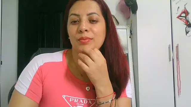 Anne kis online show from 10-17-25, 06:10