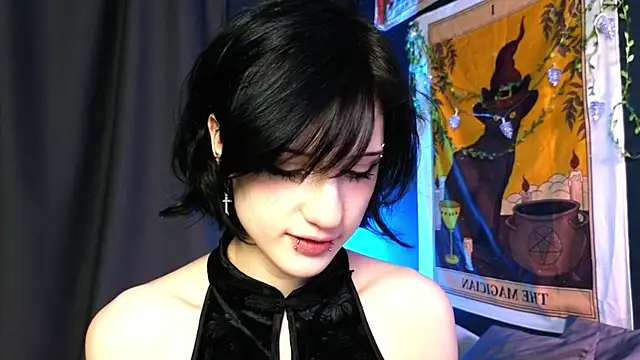 dark vamp  online show from 12-19-24, 10:21