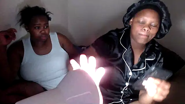 FoxyFataleX online show from 09-12-25, 09:37