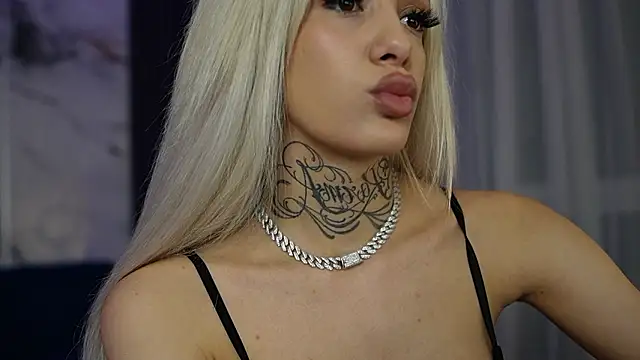 Snapshot of blondie_muller chatting on 03-30-26, 07:59 blondie muller online show from 03-30-26, 07:59