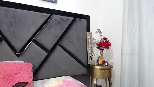 GabrielaDurann online show from 03-06-25, 01:35