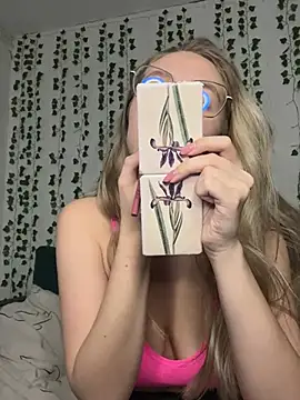 Snapshot of Kitty_Katrine chatting on 01-15-25, 03:39 Kitty Katrine online show from 01-15-25, 03:39