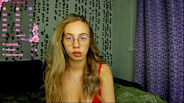 Snapshot of Kitty_Katrine chatting on 02-14-25, 06:29 Kitty Katrine online show from 02-14-25, 06:29