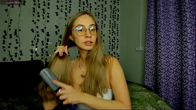 Snapshot of Kitty_Katrine chatting on 02-15-25, 03:28 Kitty Katrine online show from 02-15-25, 03:28