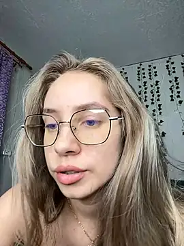 Snapshot of Kitty_Katrine chatting on 02-28-25, 05:59 Kitty Katrine online show from 02-28-25, 05:59