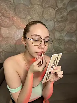 Snapshot of Kitty_Katrine chatting on 10-12-25, 01:32 Kitty Katrine online show from 10-12-25, 01:32