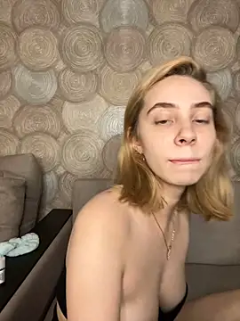 Snapshot of Kitty_Katrine chatting on 10-25-25, 01:29 Kitty Katrine online show from 10-25-25, 01:29