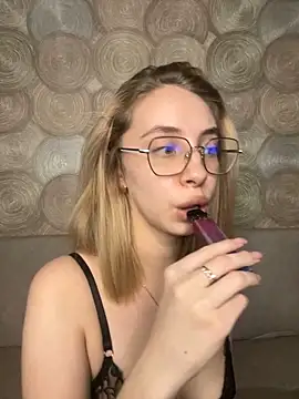 Kitty Katrine online show from 12-13-25, 07:53