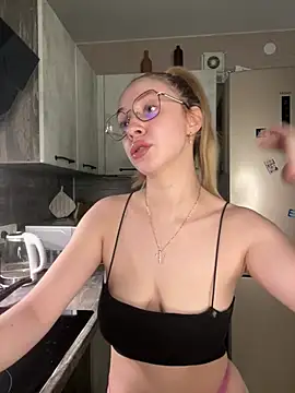 Kitty Katrine online show from 03-07-26, 02:25