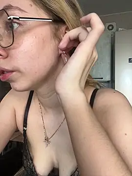 Kitty Katrine online show from 05-06-26, 11:59