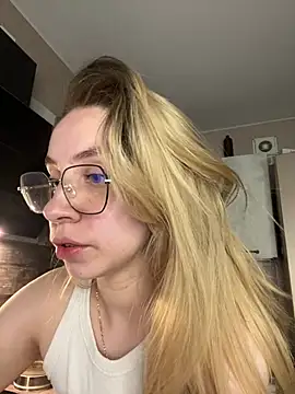 Kitty Katrine online show from 05-11-26, 03:18