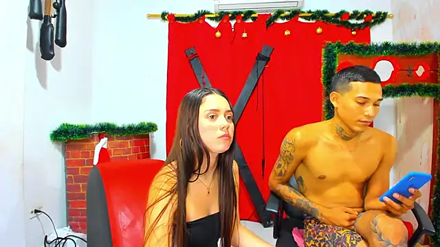 Snapshot of Hana_and_Zeta chatting on 01-19-25, 03:21 Hana and Zeta online show from 01-19-25, 03:21