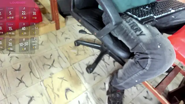 Snapshot of Hana_and_Zeta chatting on 03-22-25, 12:25 Hana and Zeta online show from 03-22-25, 12:25