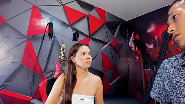 Snapshot of Hana_and_Zeta chatting on 10-17-25, 12:19 Hana and Zeta online show from 10-17-25, 12:19