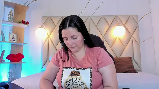 angelswets online show from 06-18-26, 02:43